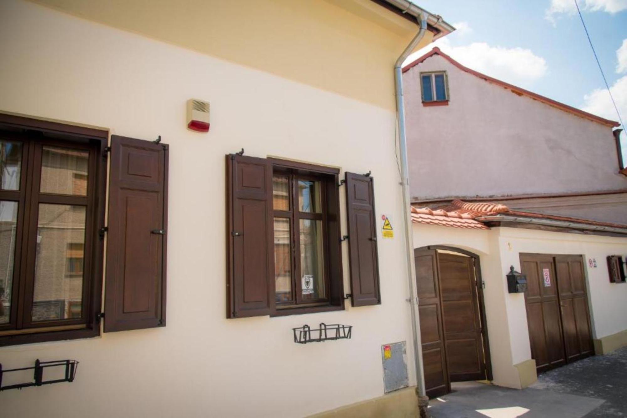 אפרטהוטל Cochet House סיביו מראה חיצוני תמונה