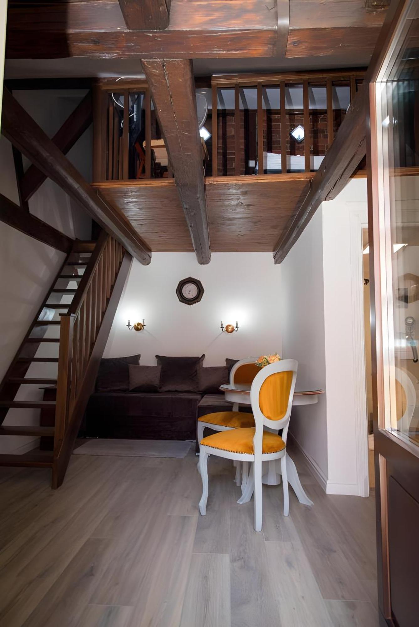 אפרטהוטל Cochet House סיביו מראה חיצוני תמונה